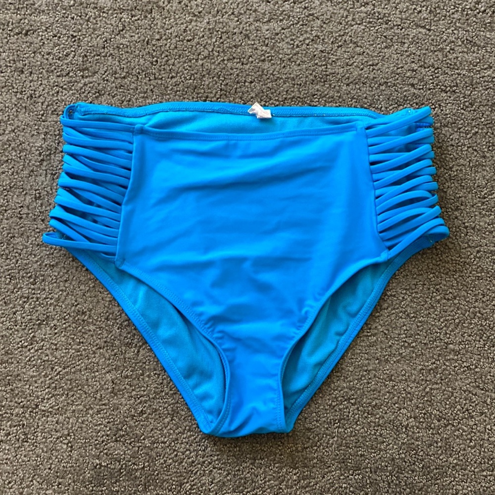 Swim bottoms, woman’s M